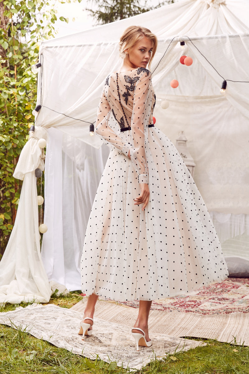 Long Sleeve High Neck Midi Evening Dress EU32 / Photo Long Sleeve High Neck Midi Evening Dress EU32 / Photo