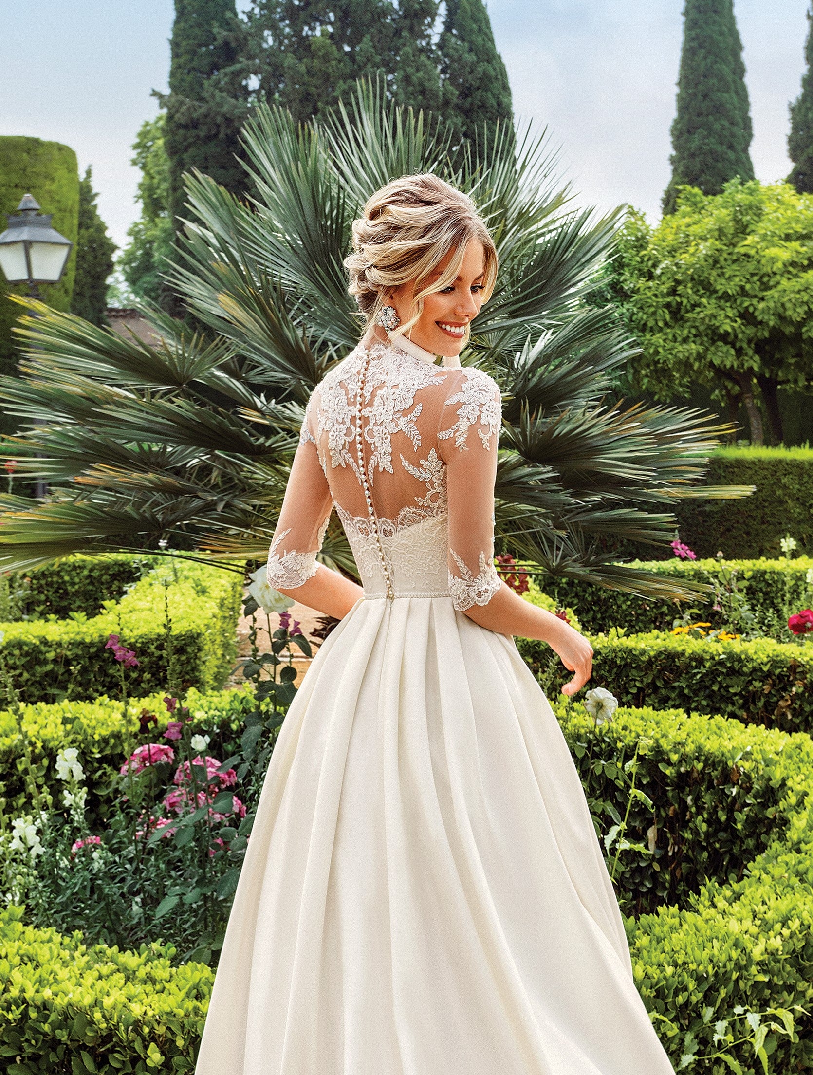 3/4 Length Sleeve A-Line Mikado Wedding Dress EU46 / Similar Lace (Off-White) 3/4 Length Sleeve A-Line Mikado Wedding Dress EU46 / Similar Lace (Off-White)