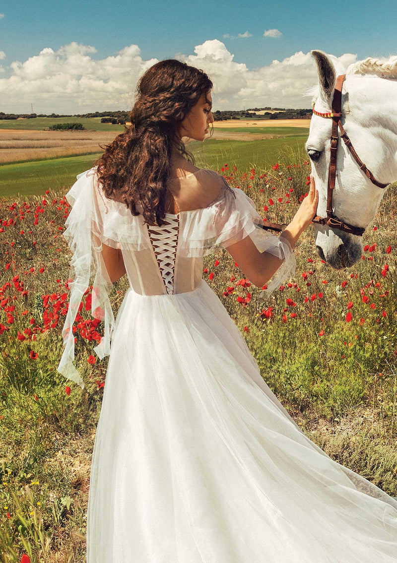 Robe de mariée trapèze à épaules dénudées avec broderie