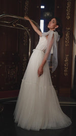 Vestido de noiva evasê conversível com bolero