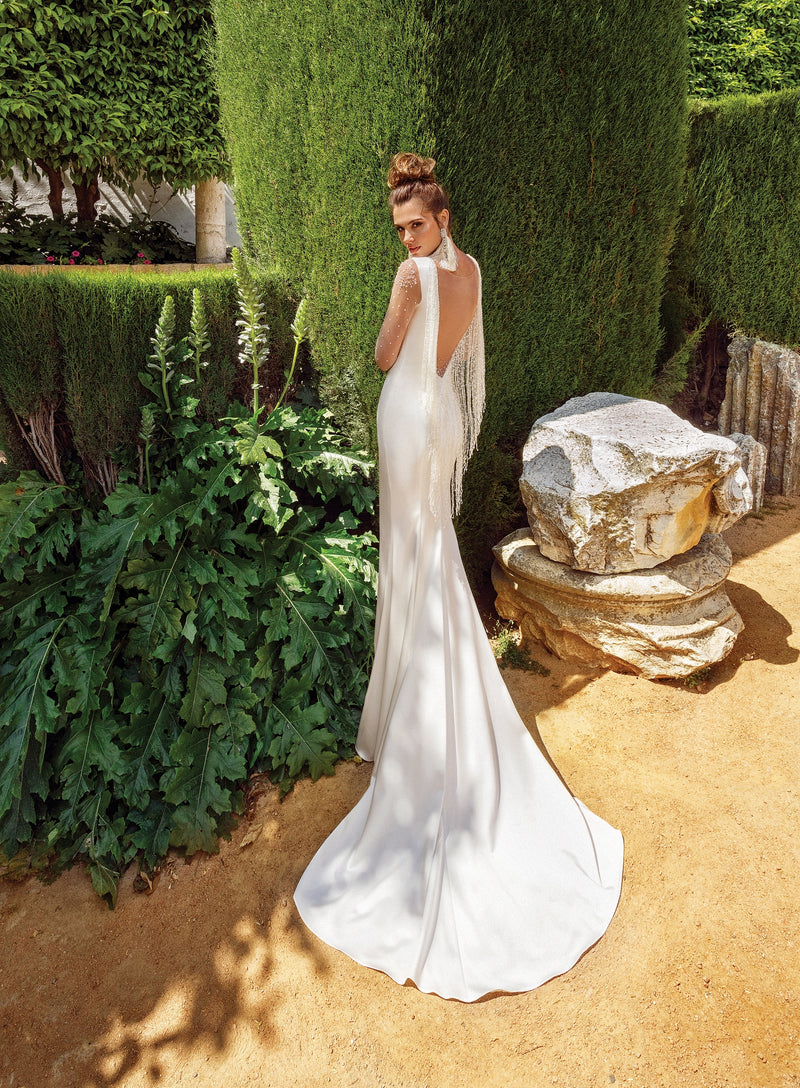 Sheer Long Sleeve Mermaid Satin Wedding Dress EU36 / Off-White Sheer Long Sleeve Mermaid Satin Wedding Dress EU36 / Off-White