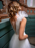 Vestido de noiva sem mangas evasê