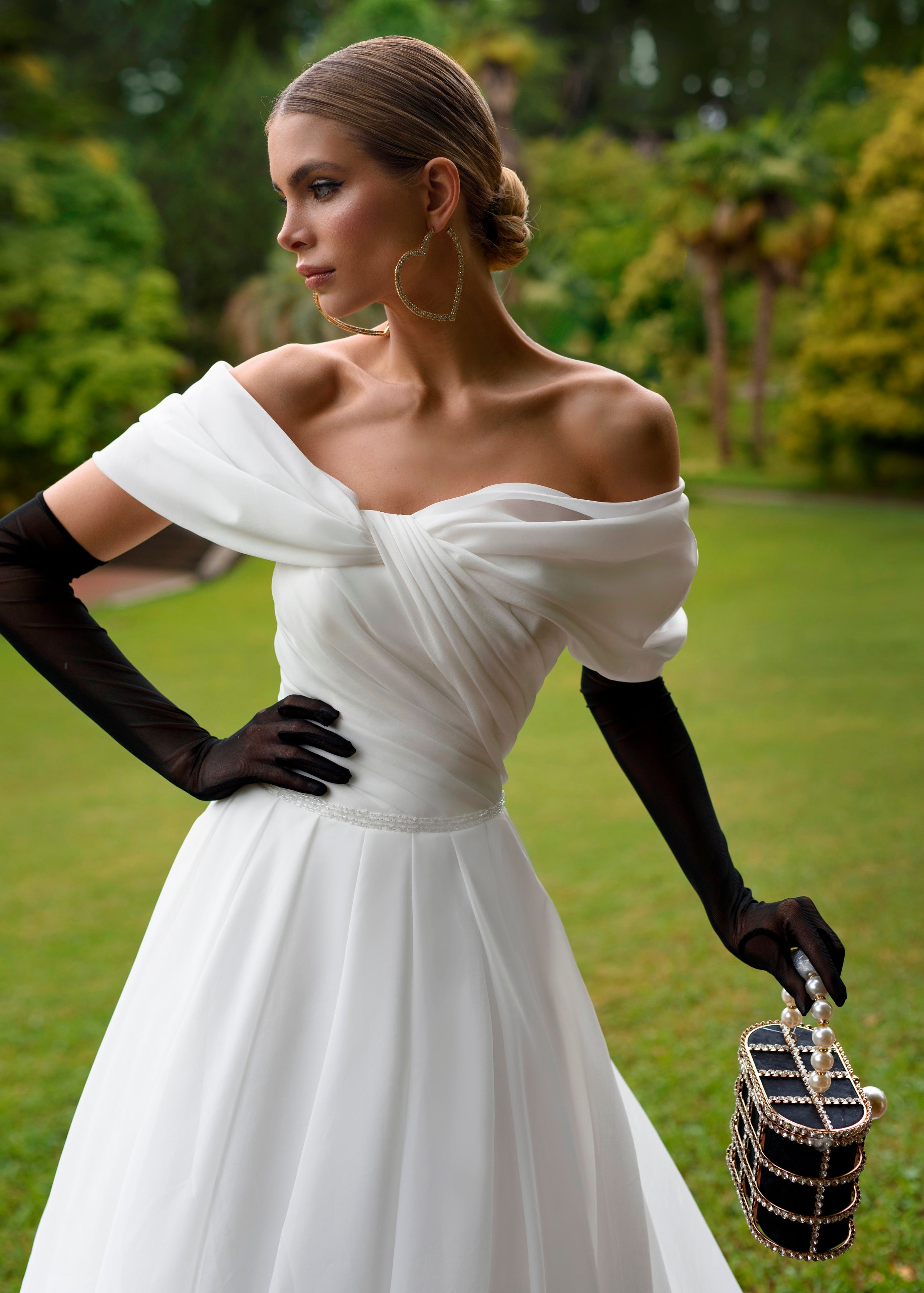 Minimalist Elegance Off-Shoulder A-Line Organza Wedding Gown HAREM's Brides Minimalist Elegance Off-Shoulder A-Line Organza Wedding Gown HAREM's Brides