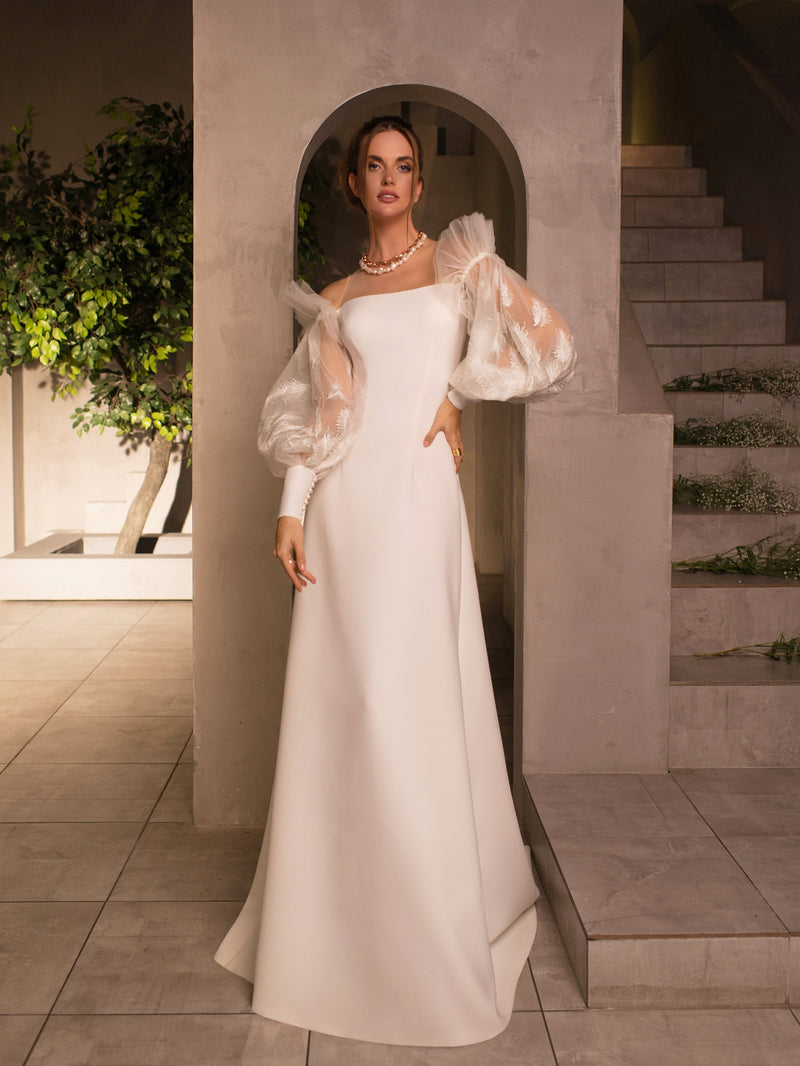 Robe de mariée minimaliste fourreau à manches longues