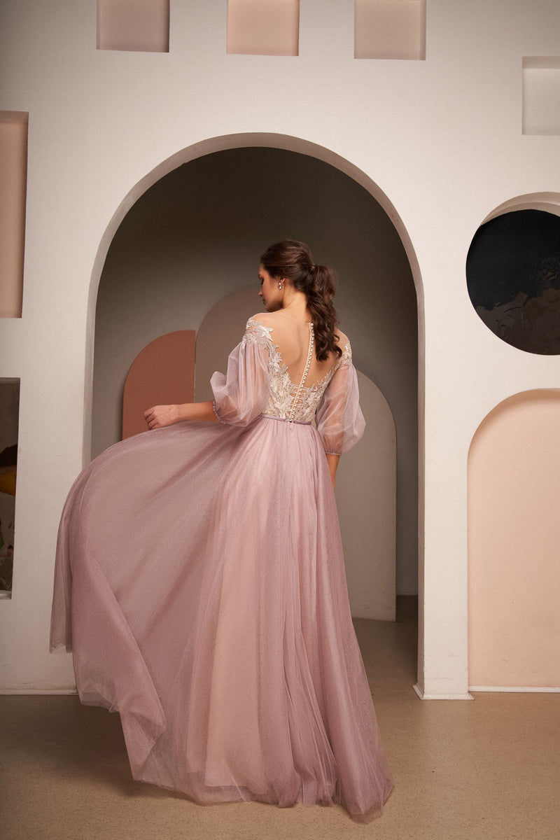 Robe de soirée élégante longue en tulle avec manches bouffantes 