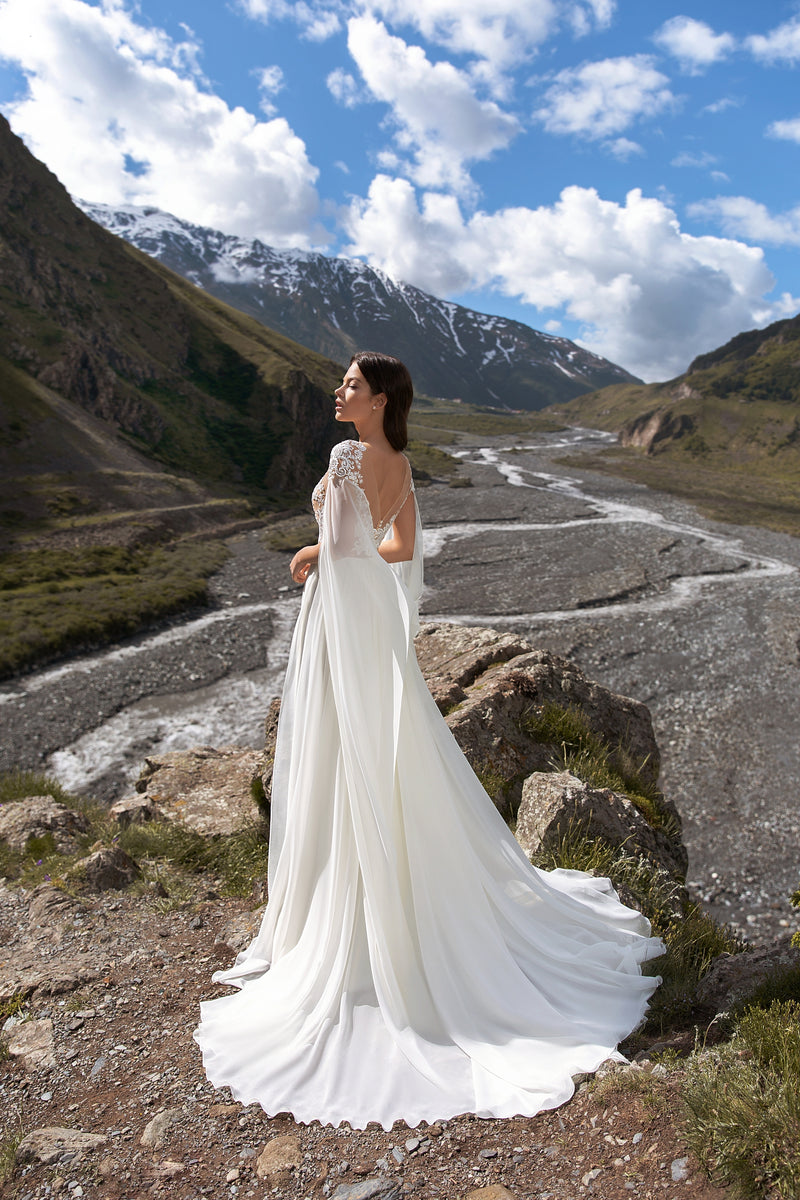 Robe de mariée trapèze avec manches cape angéliques