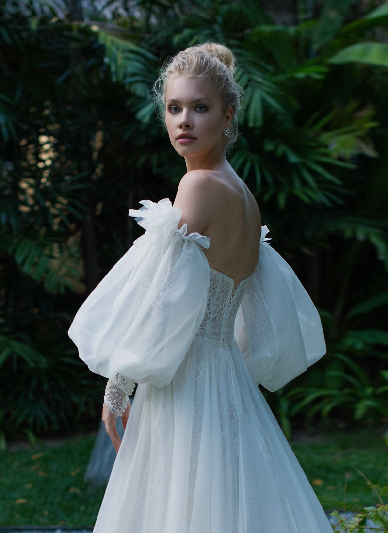 Robe de mariée bustier chérie avec manches amovibles