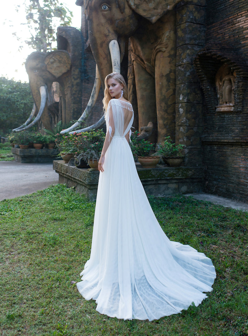 David's Bridal Tulle Wedding Dress Sleeves Plunge Neckline Billow Sleeve Wedding Dress David's Bridal David's Bridal Tulle Wedding Dress Sleeves Plunge Neckline Billow Sleeve Wedding Dress David's Bridal