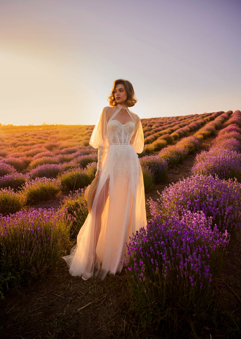 Vestido de novia bohemio con bolero