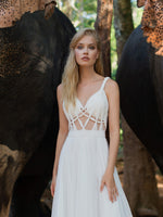 Vestido de noiva linha A com alça fina