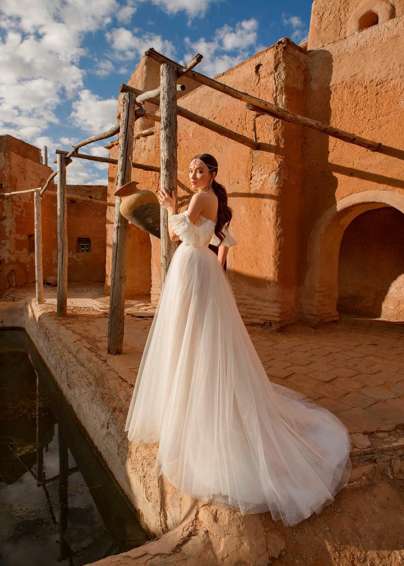 Exquisite Off-the-shoulder A-Line Bridal Dress