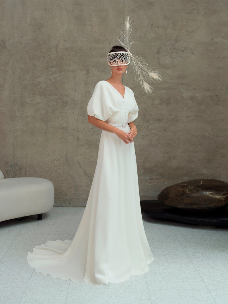 Robe de mariée simple fourreau à manches courtes