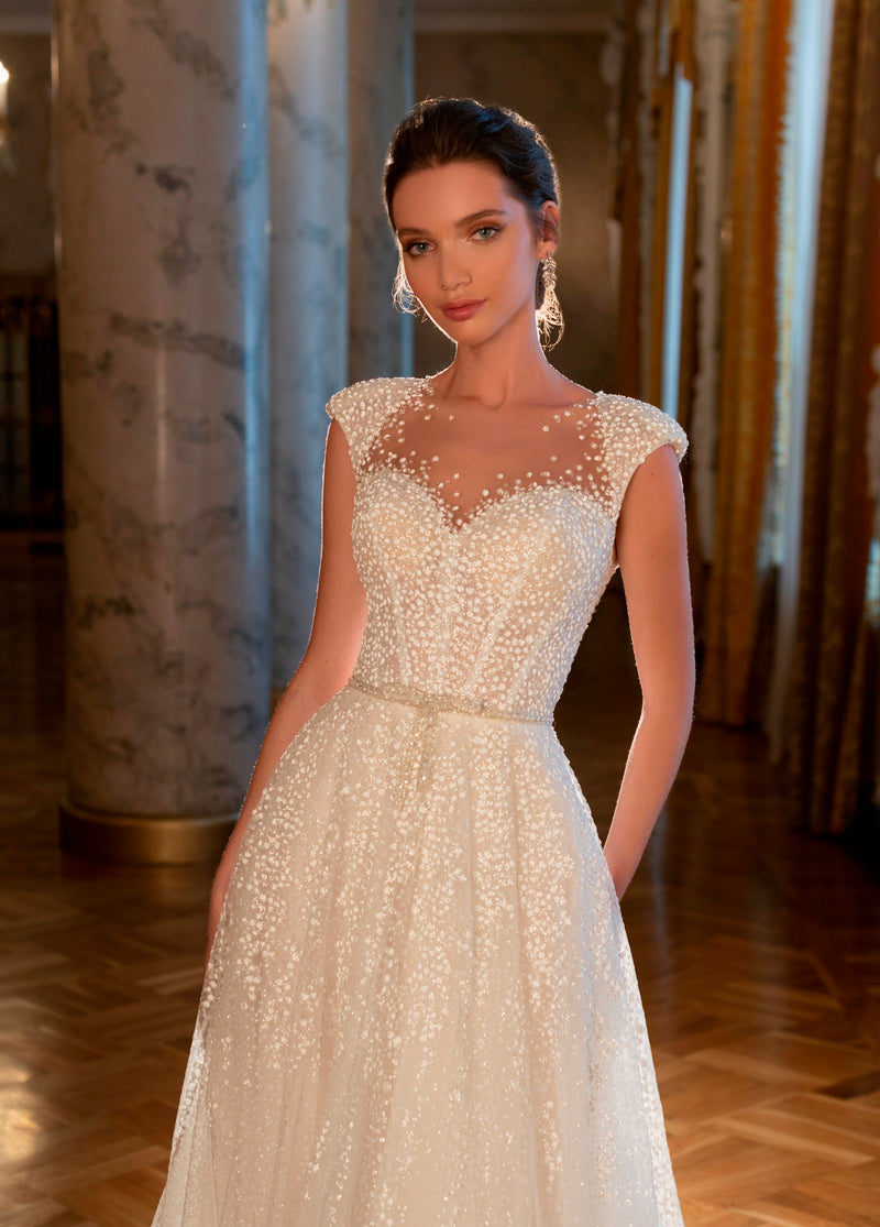 Sleeveless Ball Gown Wedding Dress