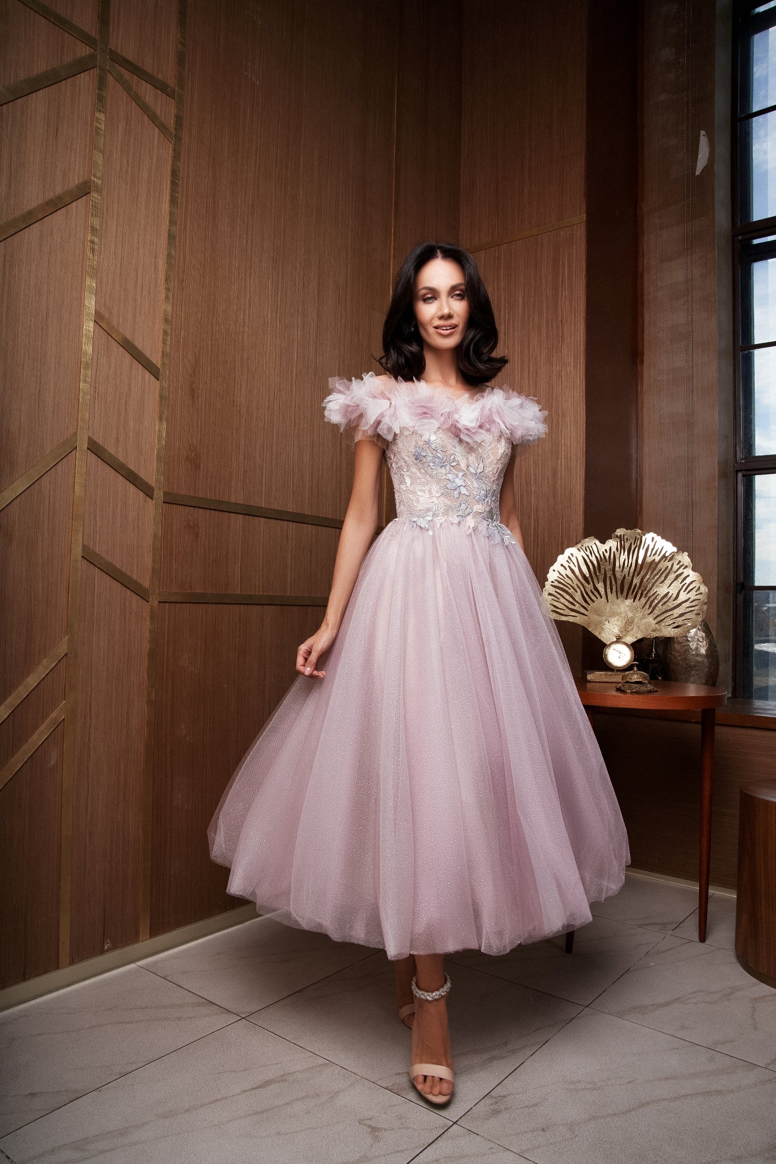 Elegant Ruffle Neck Midi Dress Elegant Ruffle Neck Midi Dress