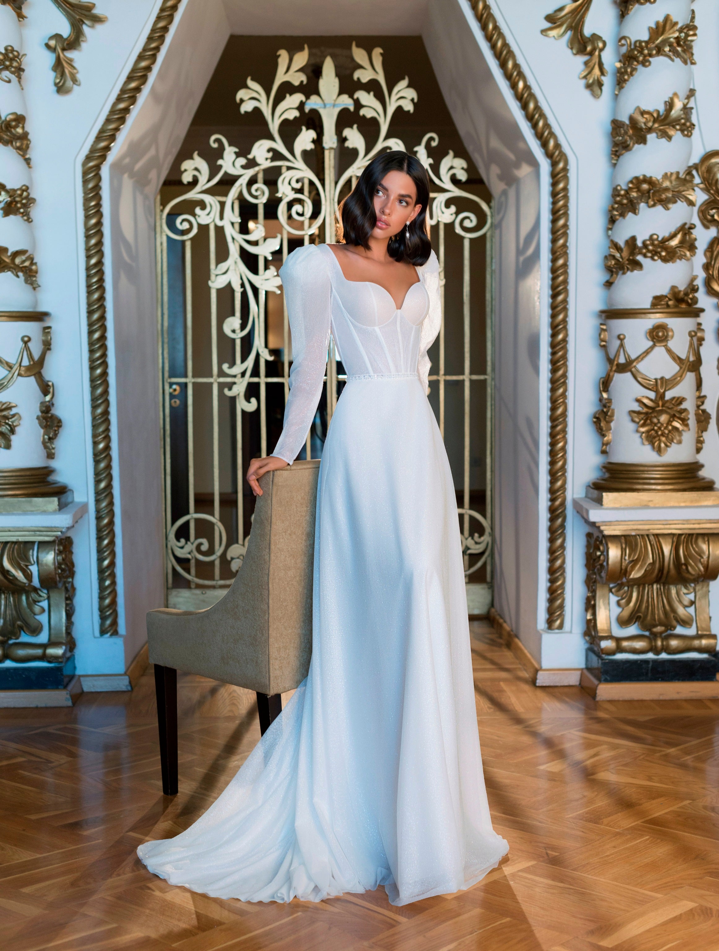 Simple Elegant Long Sleeve Glitter Wedding Dress EU36 / Off-White