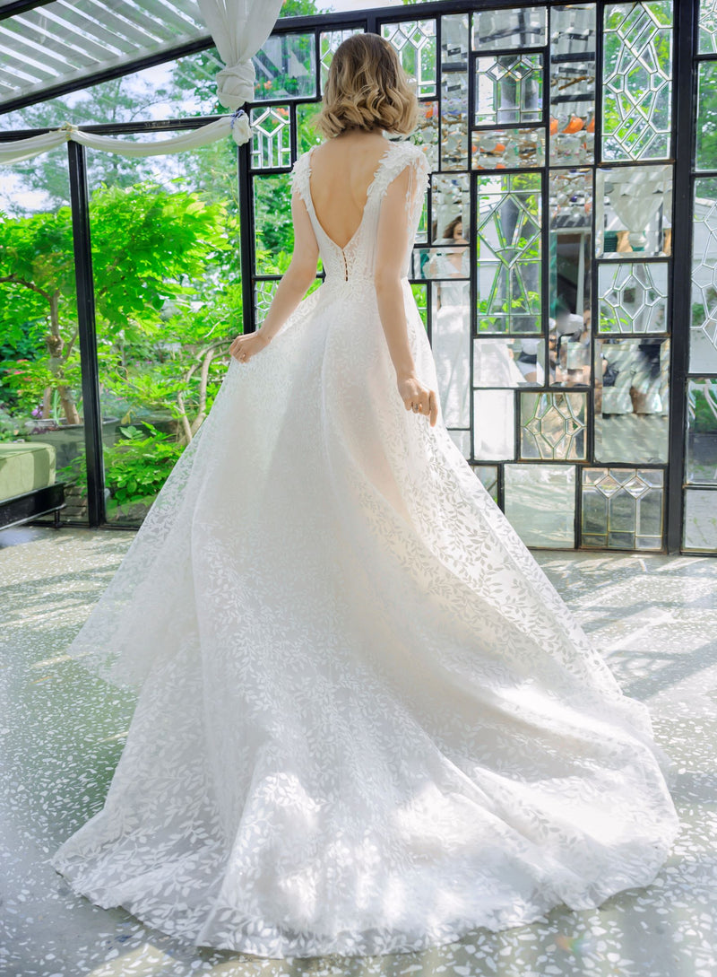 Robe de mariée sans manches à col en V