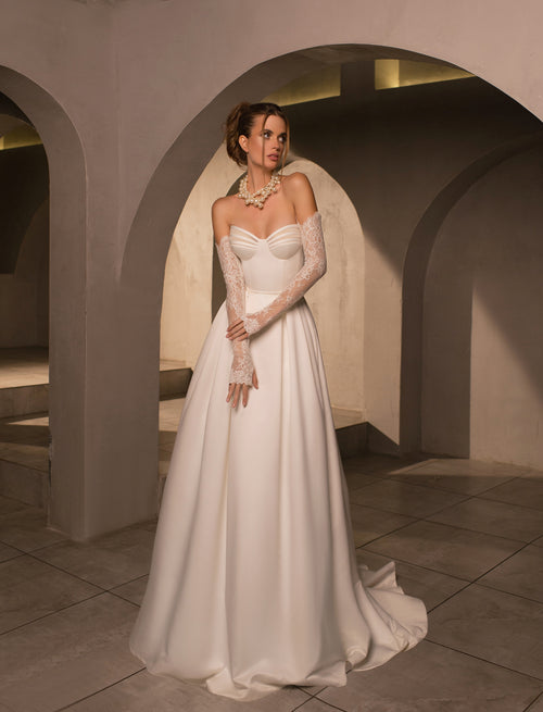 Exquisite Strapless Sweetheart A-Line Wedding Dress