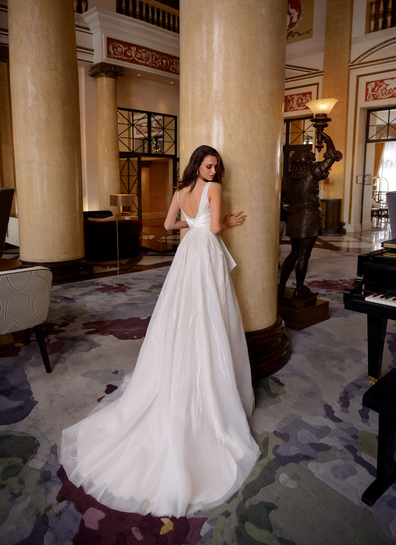 V-Neck Sleeveless Glitter Wedding Gown