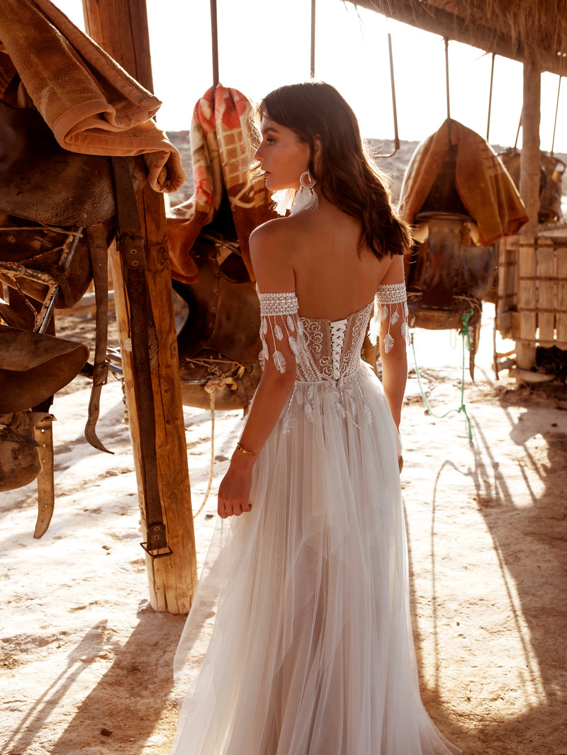 Robe de mariée bohème à bretelles et manches amovibles