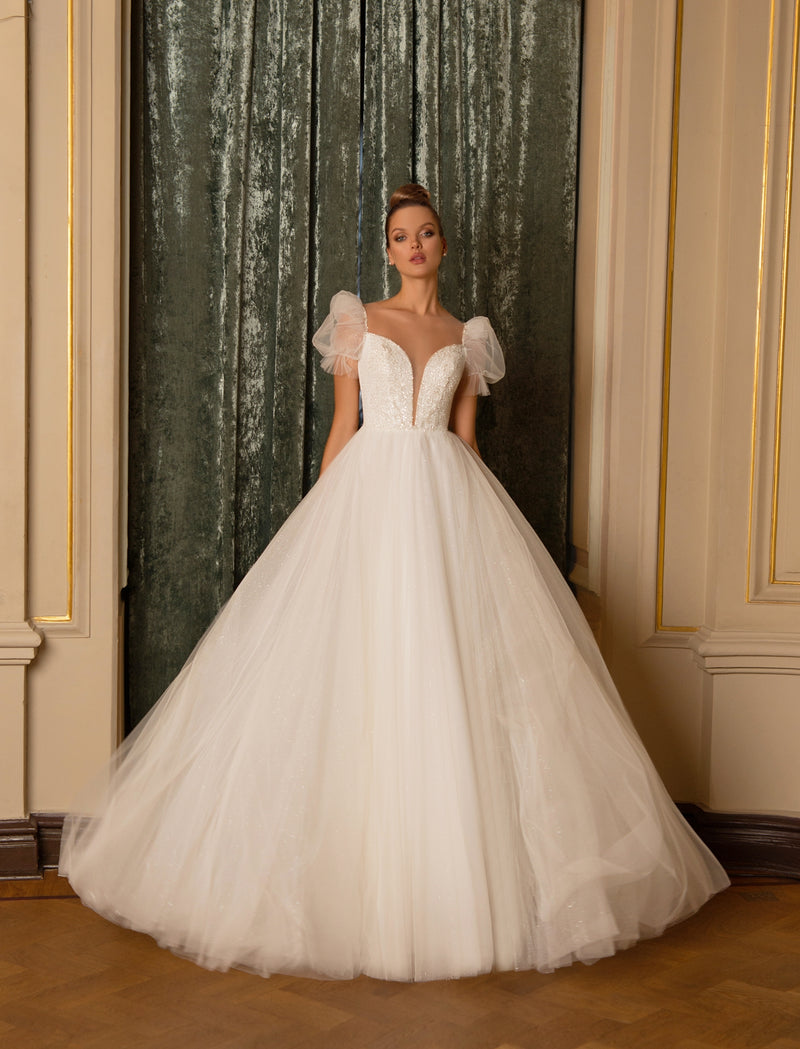 V-Neck A-Line Cap Sleeve Wedding Dress EU40 V-Neck A-Line Cap Sleeve Wedding Dress EU40