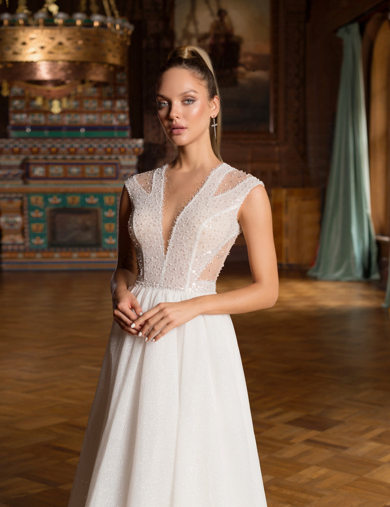 Robe de mariée trapèze sans manches à col en V