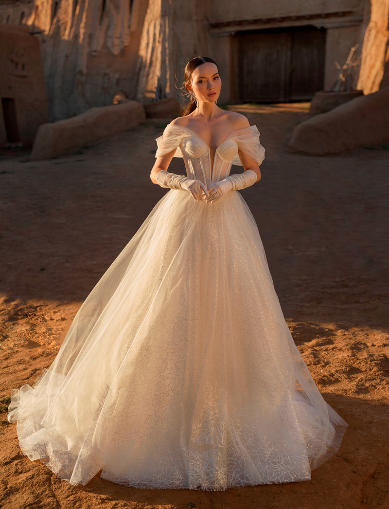 Off-the-shoulder Princess Bridal Ball Gown HAREM's Brides Off-the-shoulder Princess Bridal Ball Gown HAREM's Brides