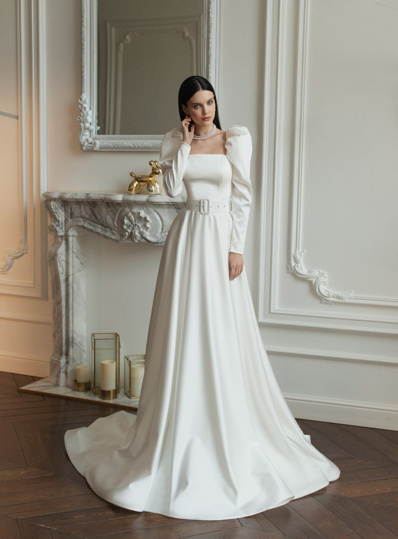 Robe de mariée trapèze élégante à manches longues