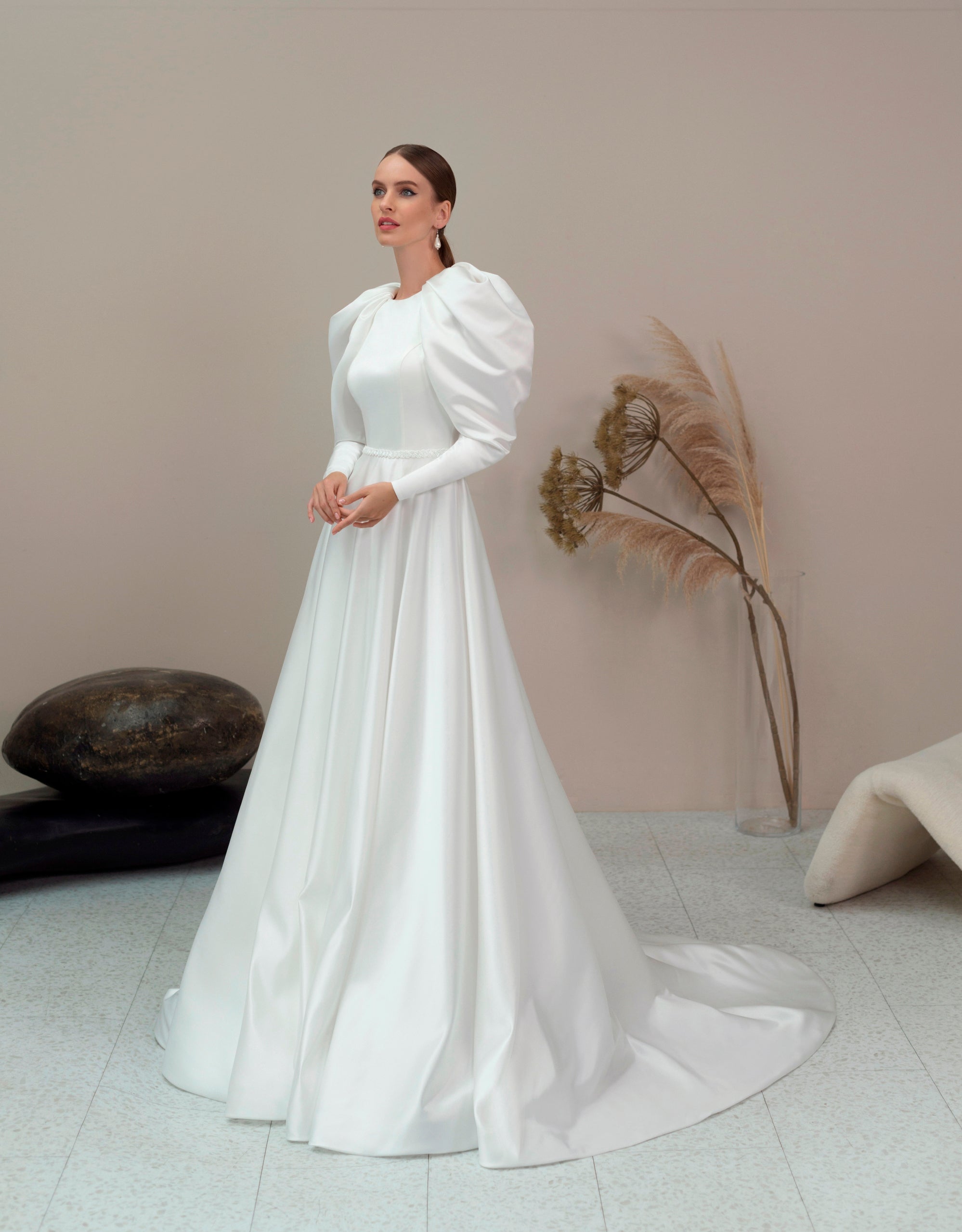 Simple Long Sleeves A-Line Floor Length Bridal Gown – MakerryBridal