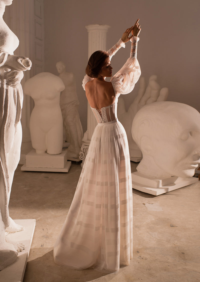 Vestido de novia sin tirantes con escote corazón