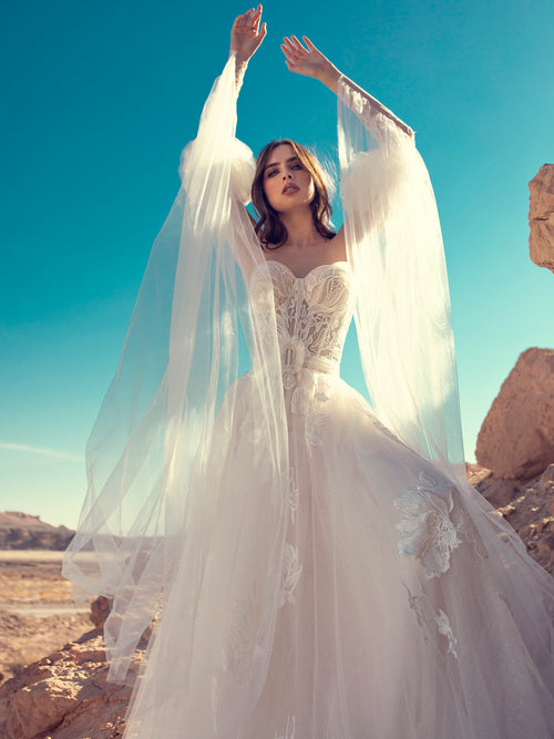 Vestido de noiva sem alças com mangas removíveis