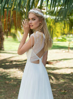 Hellenic Style Sleeveless Wedding Dress with Tulle Cape