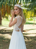 Robe de mariée sans manches de style hellénique avec cape en tulle