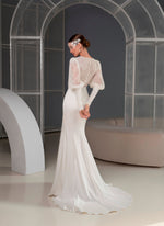 Elegant Mermaid Wedding Dress with Juliet Sleeves