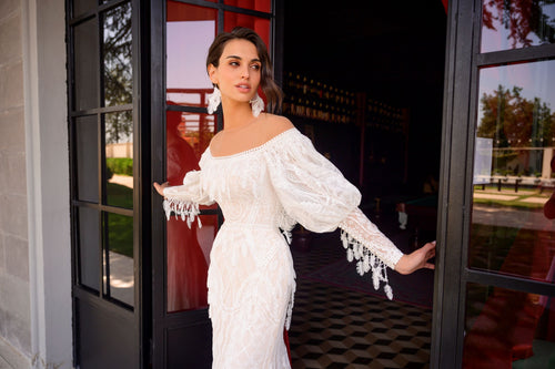 Vestido de novia bohemio de encaje con manga larga abullonada 