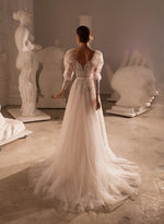 Long Sleeve Sweetheart Neckline Glitter Wedding Gown