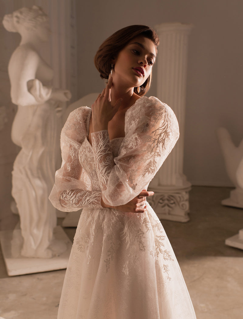 Long Sleeve Sweetheart Neckline Glitter Wedding Gown