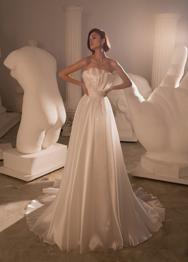 Strapless Wedding Dress With Detachable Sleeves