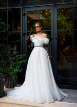 Minimalist Off-Shoulder Organza Wedding Gown