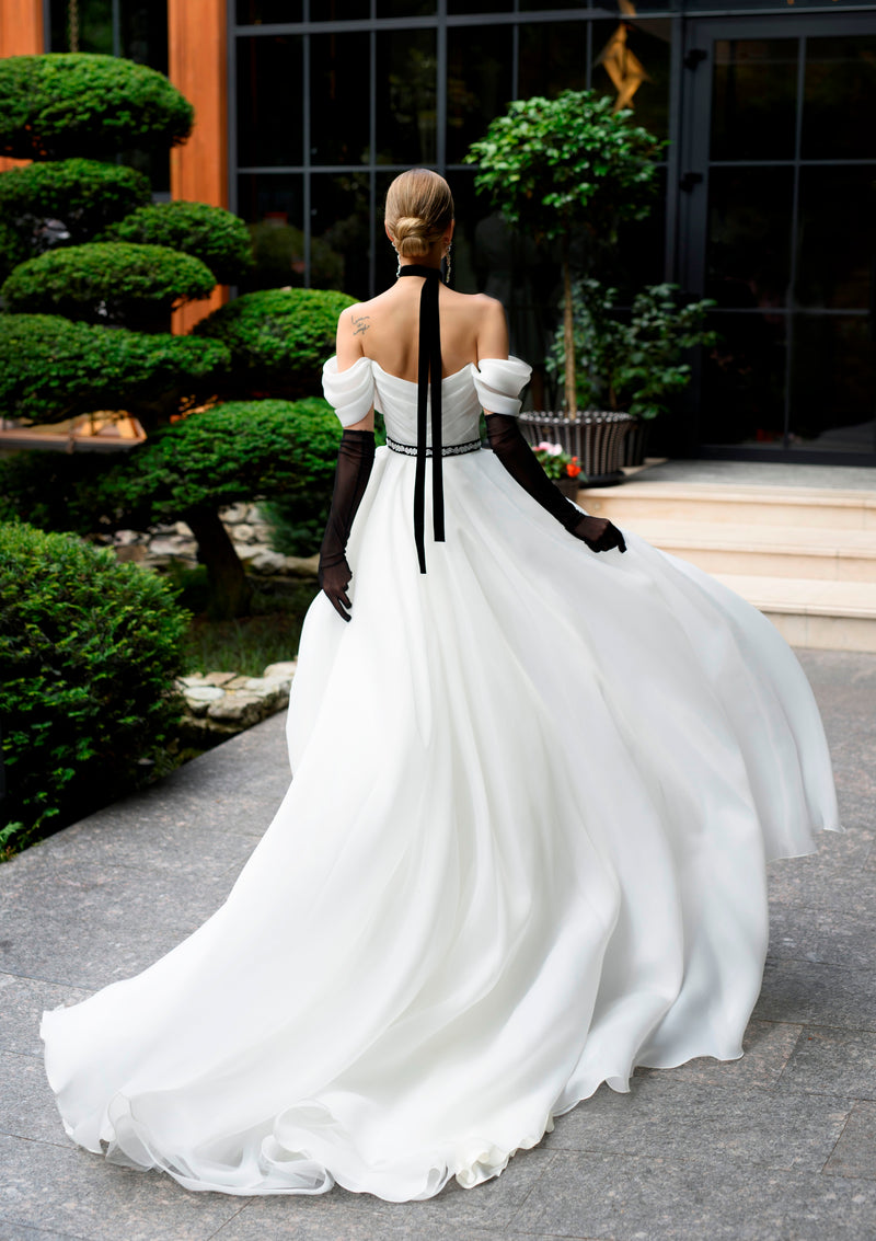 Minimalist Off-Shoulder Organza Wedding Gown