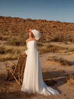 Robe de mariée élégante à manches bouffantes de style minimaliste