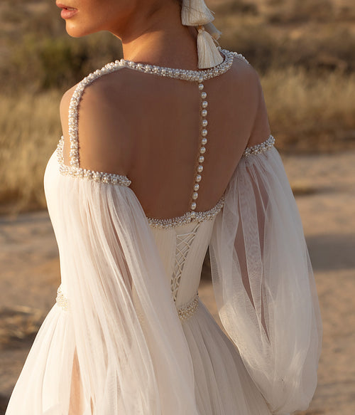 Vestido de noiva estilo minimalista elegante mangas bufantes