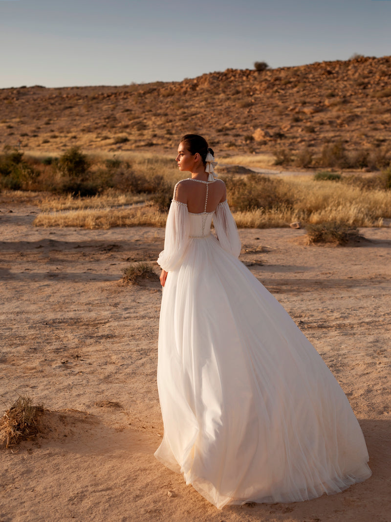 Elegant Minimalist Style Puffy Sleeves Wedding Gown HAREM's Brides Elegant Minimalist Style Puffy Sleeves Wedding Gown HAREM's Brides