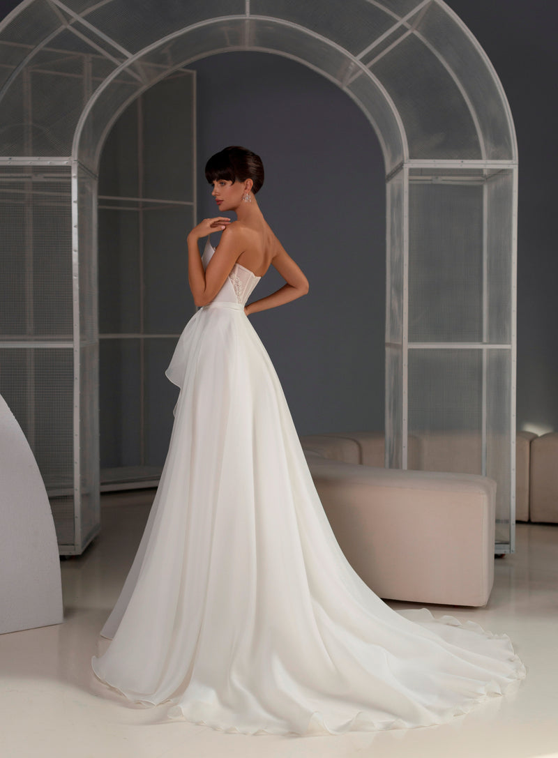 Strapless Clean Organza Wedding Gown