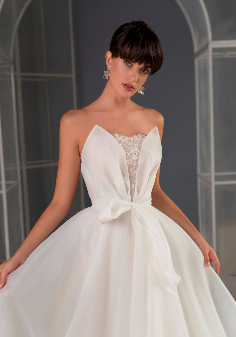 Strapless Clean Organza Wedding Gown