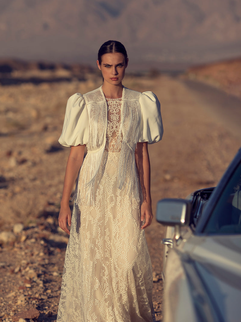 Vestido de novia elegante con bolero