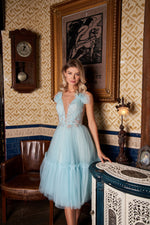 Robe de bal mi-longue chic en tulle avec dentelle