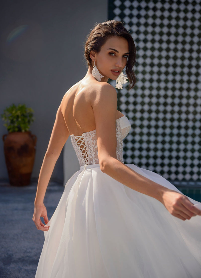 Vestido de novia sexy con sobrefalda sin tirantes 