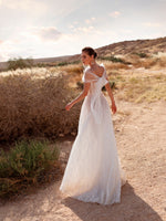 Robe de mariée en dentelle à bretelles spaghetti avec boléro