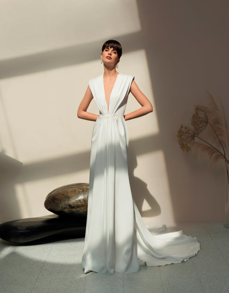 Vestido de noiva elegante com lindo bordado nas costas