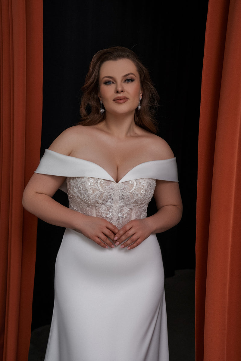 Robe de mariée fourreau à épaules dénudées, grande taille